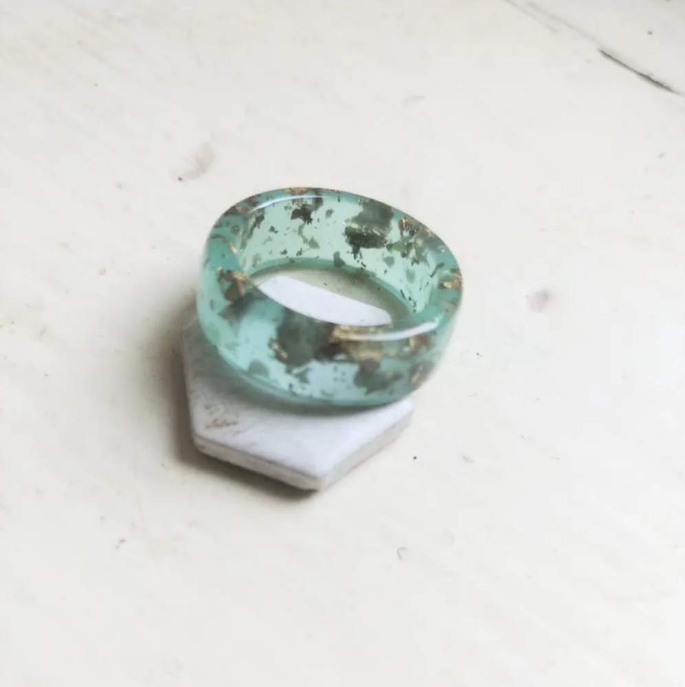 Size 6 plastic acrylic clear glitter turquoise teal gold sparkle ring